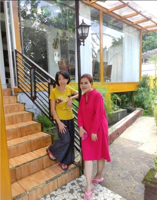 Villa Chacha at Macarena, Megamendung Luaran gambar
