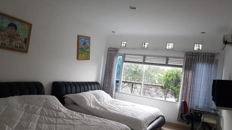 Villa Chacha at Macarena, Megamendung Luaran gambar