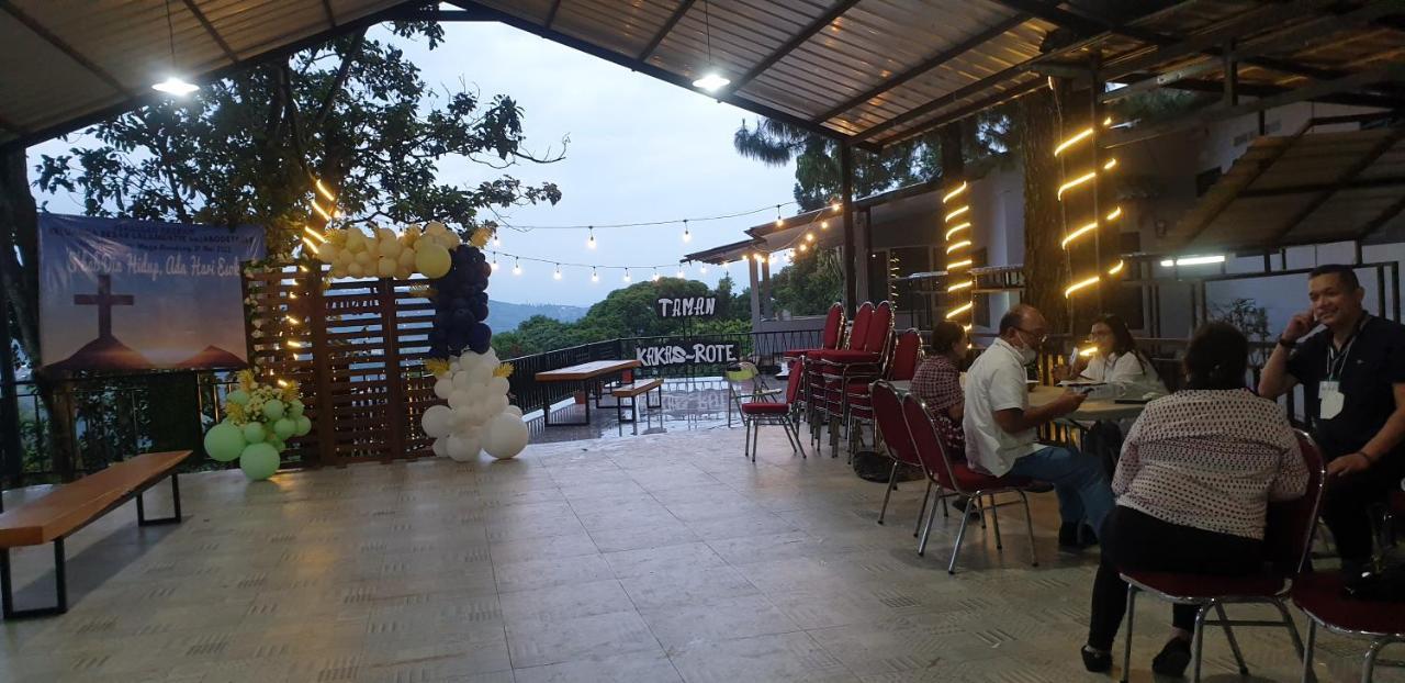 Villa Chacha at Macarena, Megamendung Luaran gambar