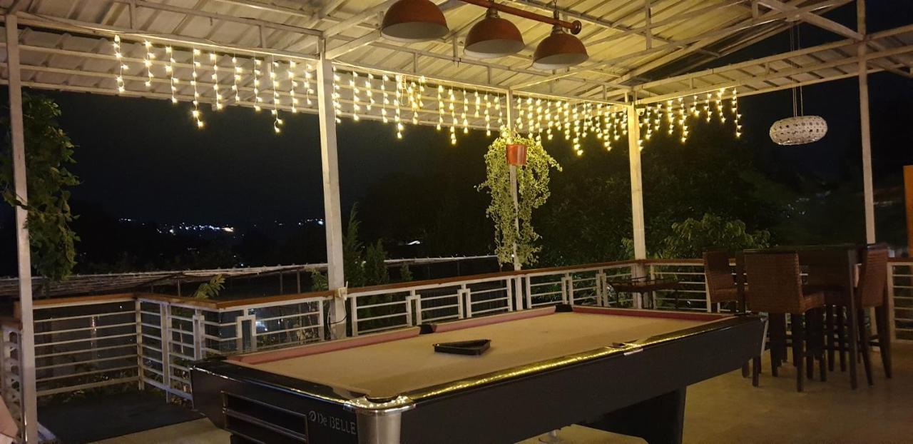 Villa Chacha at Macarena, Megamendung Luaran gambar